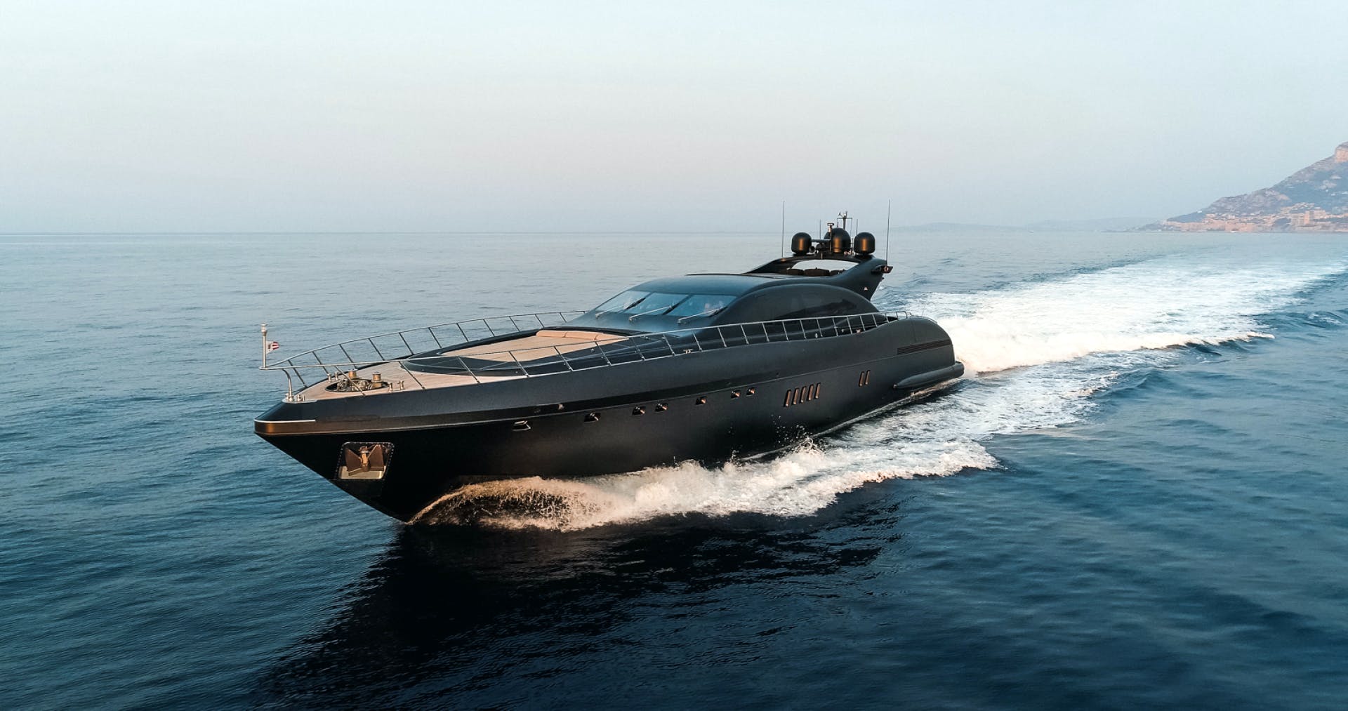 mangusta yachts 108