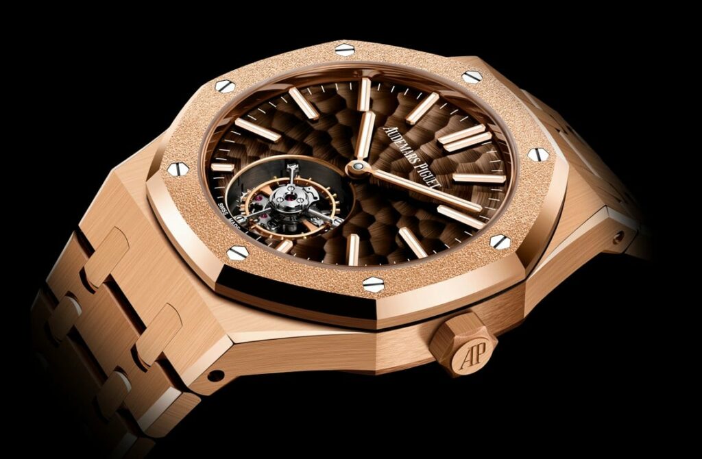 Audemars Piguet unveils its new Royal Oak in gold