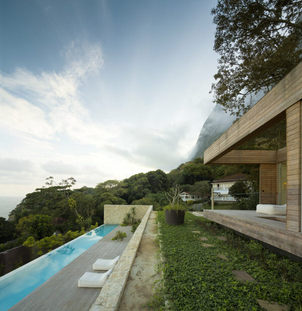 Illustration of Luxury Widow Wall Townhouses In Rio De Janeiro