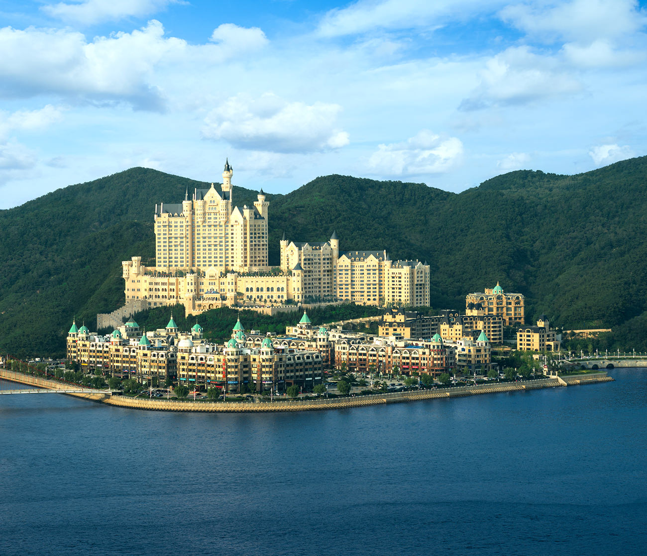 the-Castle-Hotel-a-Luxury-Collection-Hotel-Dalian-3